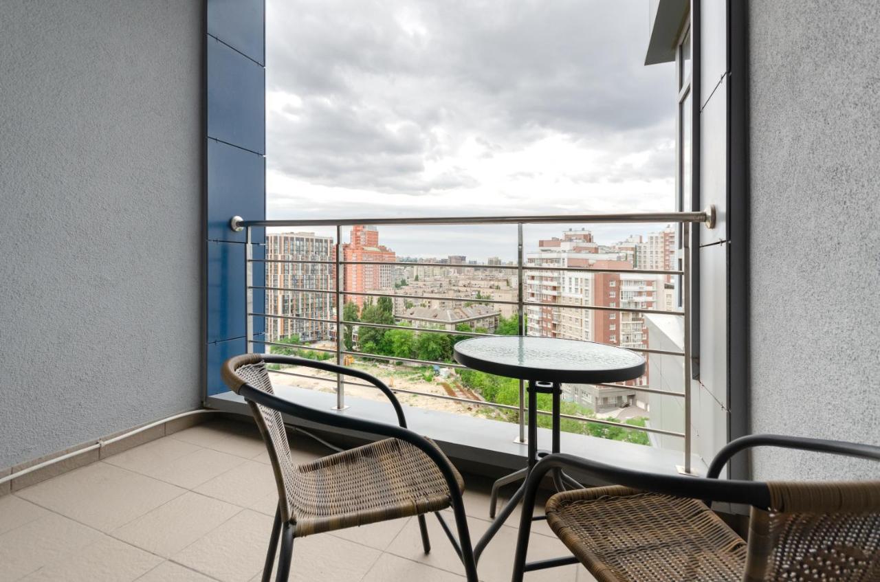 Petrovdom Apartaments 11-212 In Rc Central Park, 7 John Mccain Street キエフ エクステリア 写真