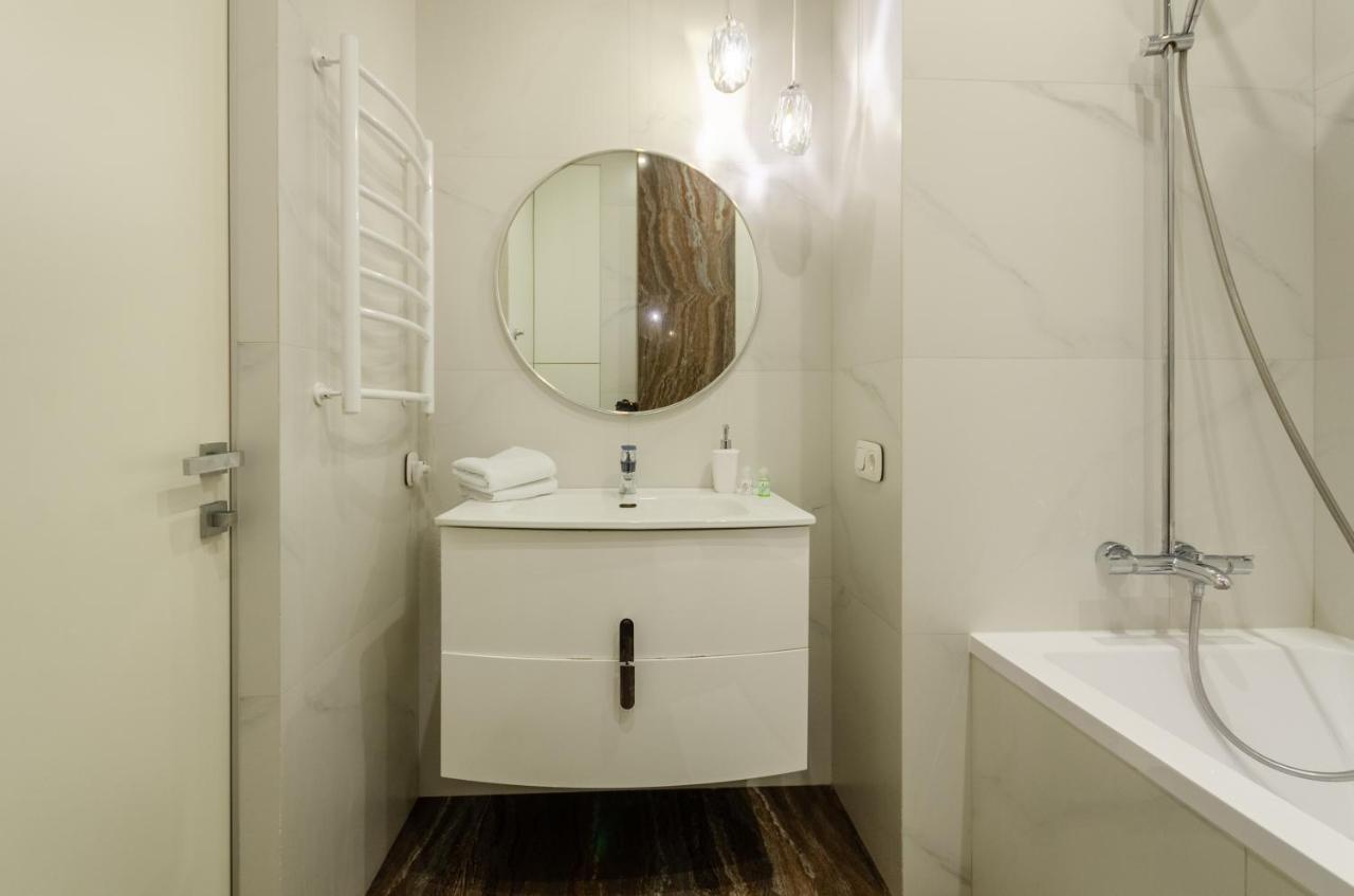 Petrovdom Apartaments 11-212 In Rc Central Park, 7 John Mccain Street キエフ エクステリア 写真